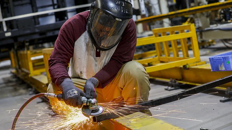 WATCH: US job openings fell in March to the lowest level in three years while quits eased further. Michael McKee reports.Source: Bloomberg