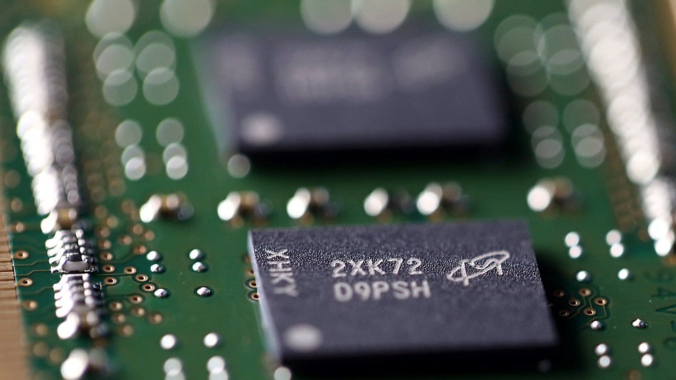 WATCH: Pierre Ferragu of New Street Research says he expects Micron to have a much better year in 2025 than what most analysts are forecasting.Source: Bloomberg