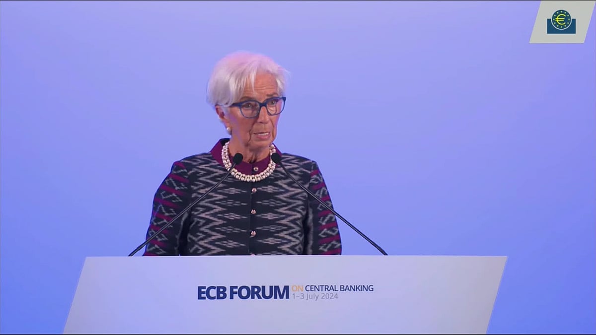 WATCH: ECB President Christine Lagarde says the ECB has time to assess incoming information because the euro-zone job market remains robust.Source: Bloomberg