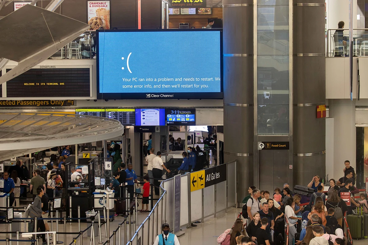 The Microsoft Corp. Windows Recovery screen displayed at John F. Kennedy International Airport in New York on July 19.Photographer: Michael Nagle/Bloomberg