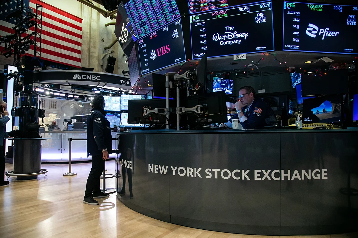 Countdown to US earnings.Photographer: Michael Nagle/Bloomberg