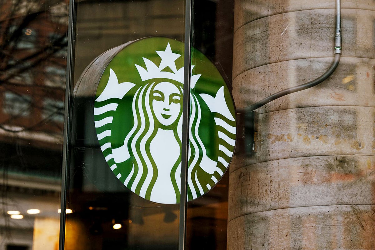 Brian Niccol&nbsp;will start next month with a&nbsp;pay package&nbsp;worth $113 million.