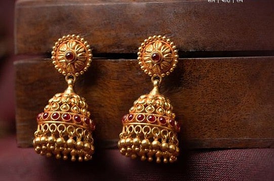 <div class="paragraphs"><p> (Source PN Gadgil Jewellers Ltd.)</p></div>