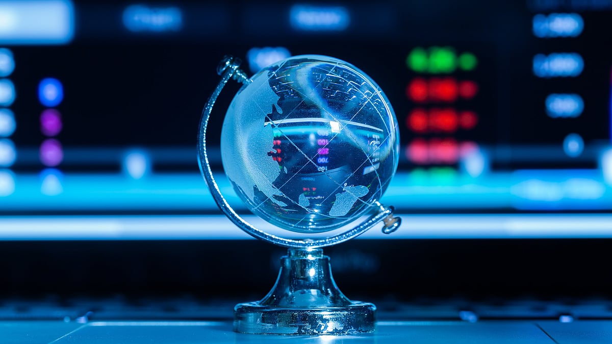 <div class="paragraphs"><p>The NSE Nifty 50 and BSE Sensex ended lower on Thursday (Photo: Freepik)</p></div>