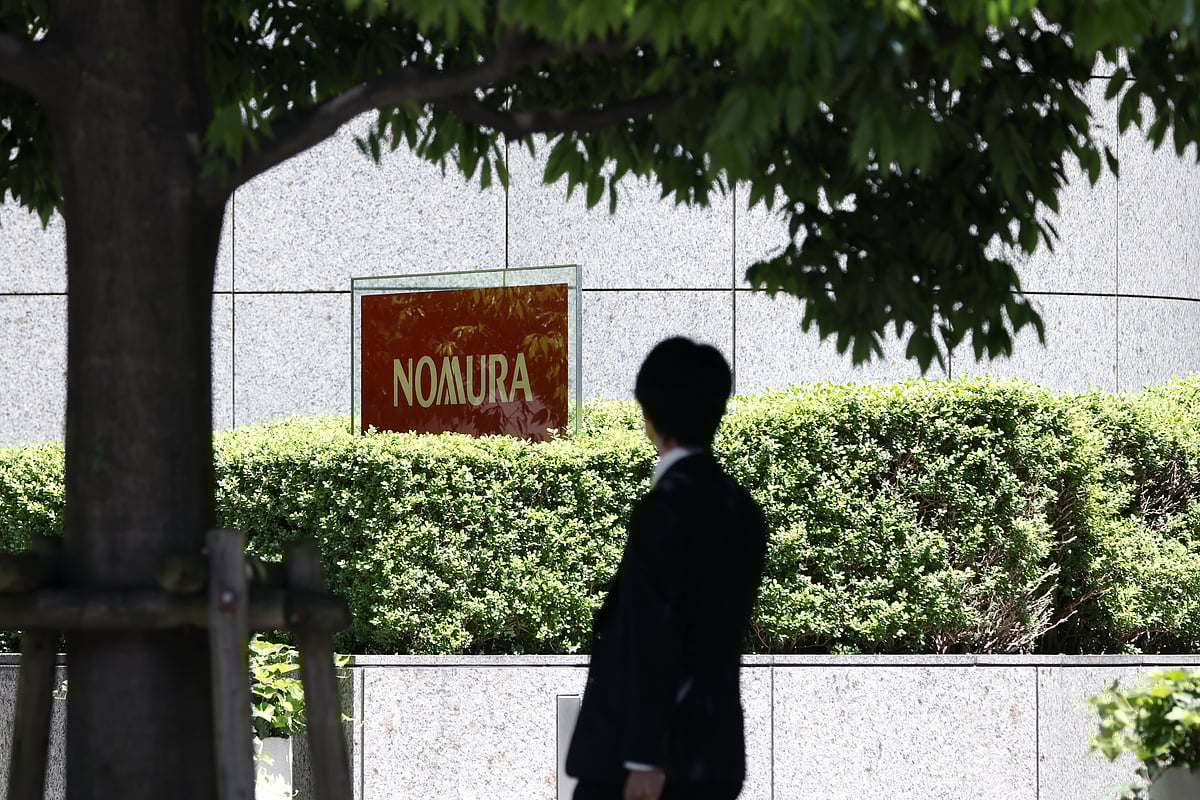 <div class="paragraphs"><p>The trading halts deepen woes for Nomura, which has taken hits on multiple fronts. (Photographer: Kiyoshi Ota/Bloomberg)</p></div>