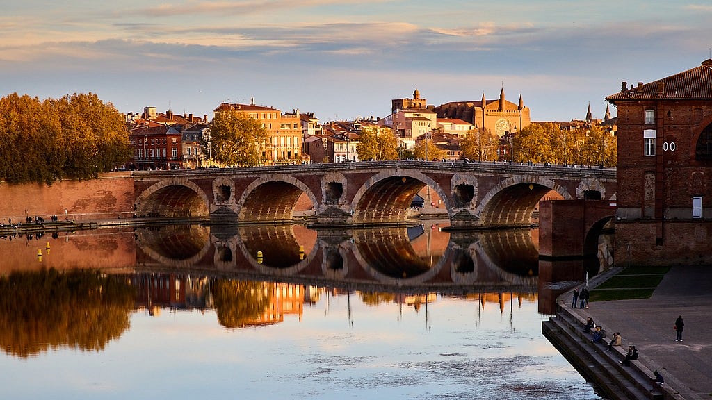 <div class="paragraphs"><p></p></div>