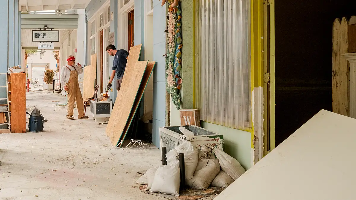<div class="paragraphs"><p>Friday’s employment report, expected to show a modest 110,000 increase in payrolls — about half this year’s average gain of 200,000 — will reflect hits to the labor market from two hurricanes.</p><p>(Photo source: Tristan Wheelock/Bloomberg)</p></div>