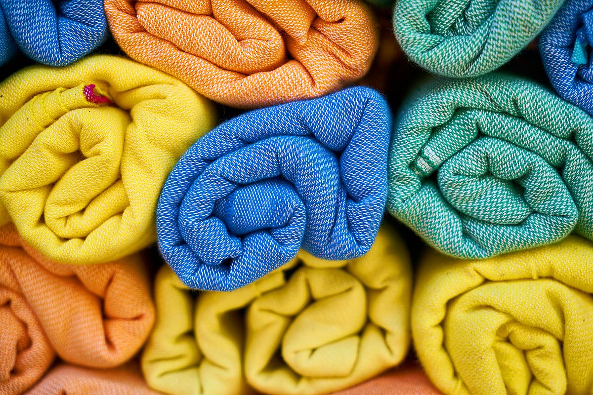 Neelam Linens And Garments IPO: Latest GMP Details And Day Three Subscription Status