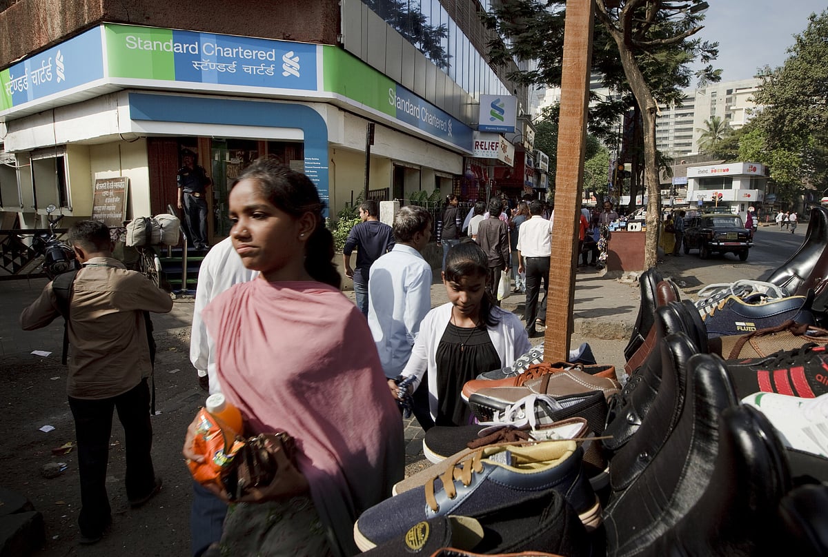 Standard Chartered Is Front-Runner As Dollar Settlement Bank In India Hub