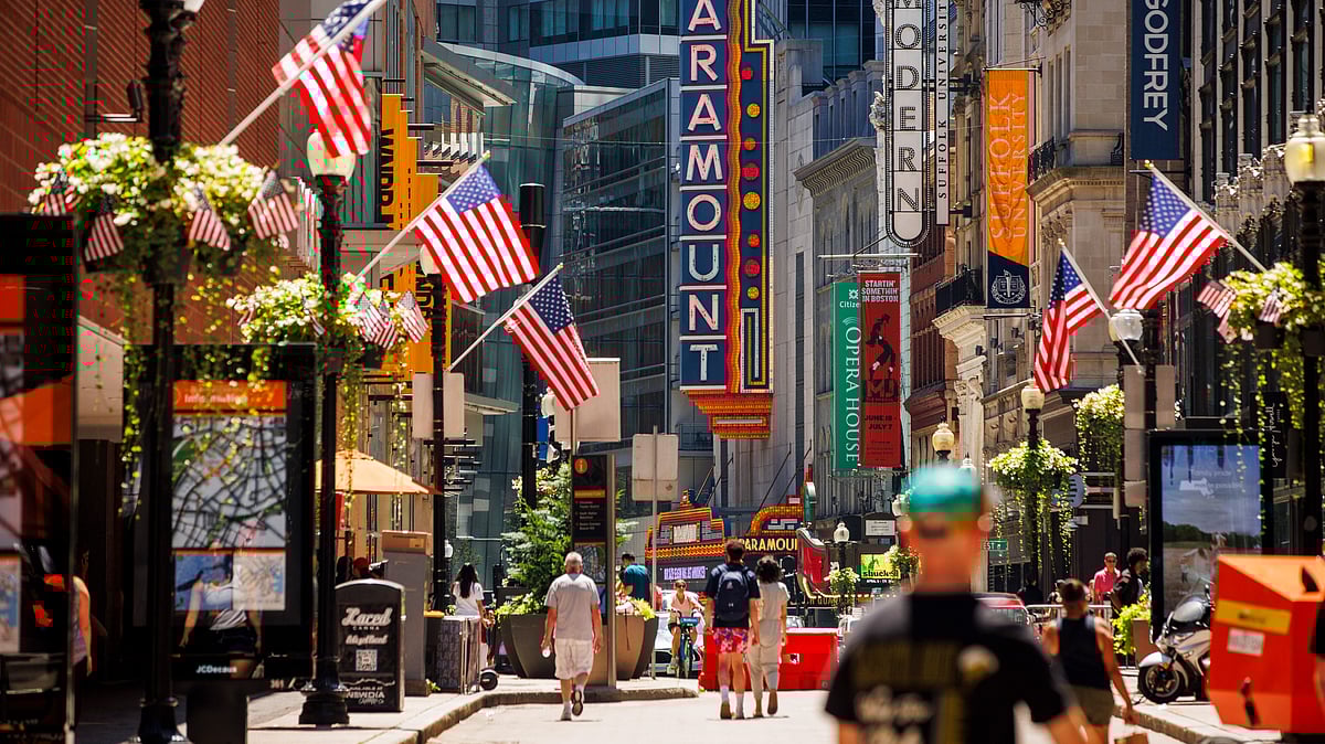 <div class="paragraphs"><p>Pedestrians in the Downtown Crossing neighborhood of Boston. (Photo: Bloomberg)</p></div>
