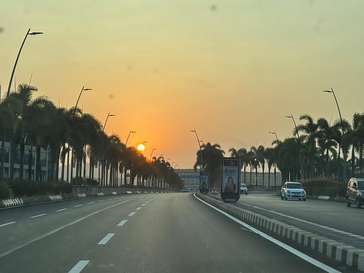 <div class="paragraphs"><p>In CY24, Nifty 50 generated ~9% returns, while both the Nifty midcap 100 and Nifty Smallcap 100 delivered ~24% returns each. (Photographer: Pralhad Shinde/ Source: NDTV Profit) </p></div>