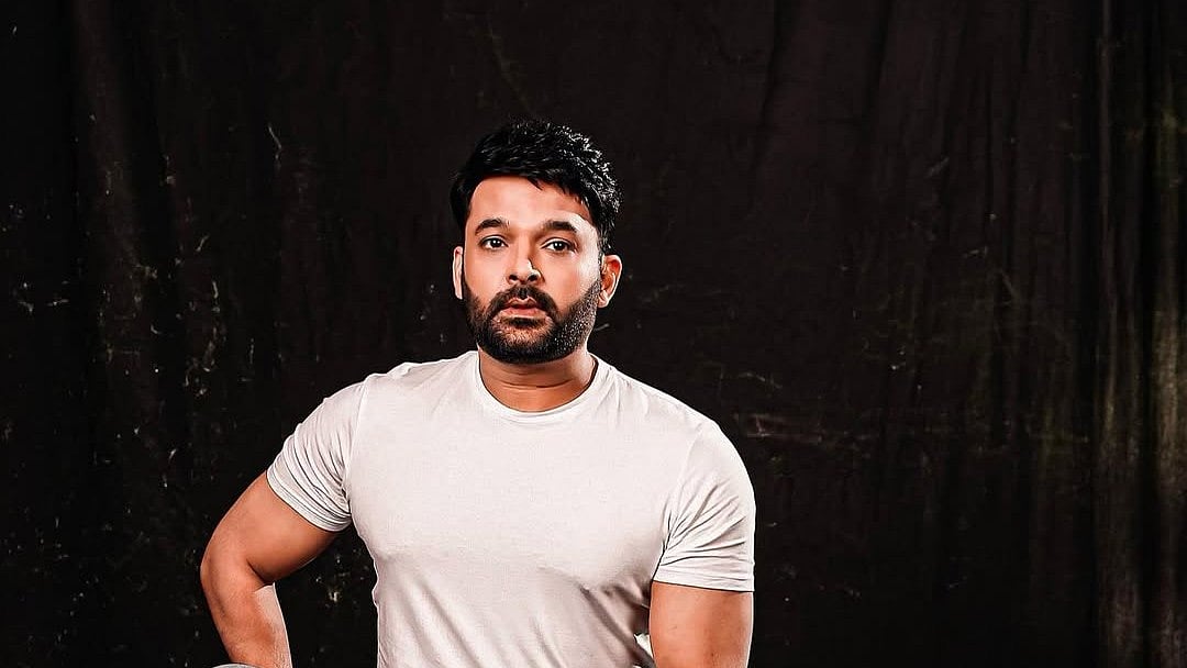 <div class="paragraphs"><p>The mail threatened to harm the actor, his family and comedian Kapil Sharma, the official said.</p><p>(Source: Kapil Sharma/ Instagram)</p></div>