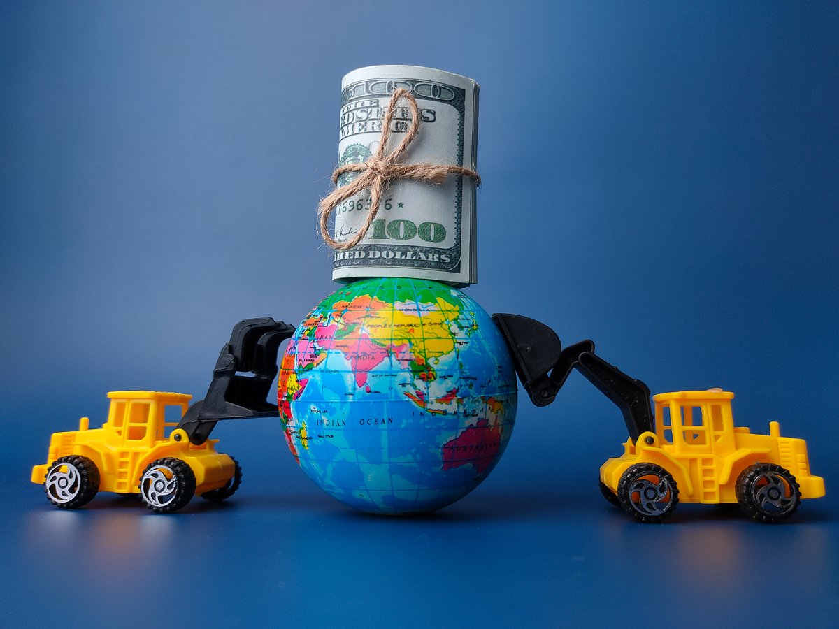 <div class="paragraphs"><p>At present, FDIs cannot be reclassified into a foreign portfolio investment. (Photo Source: Envato)</p></div>