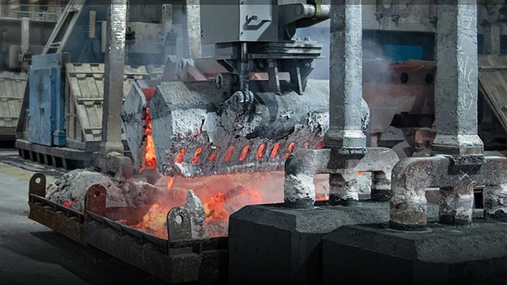 <div class="paragraphs"><p> (Hindalco Industries Ltd.'s manufacturing plant in Hirakud. Source: Company website)</p></div>