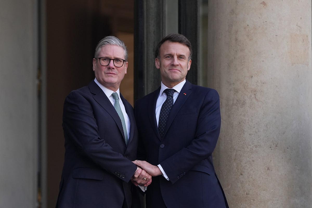 <div class="paragraphs"><p>Emmanuel Macron, France's president, right, and Keir Starmer, UK prime minister, at the Elysee Palace in Paris, France, on Monday, Feb. 17, 2025. A group of European leaders is meeting in Paris to start drawing up their response after US officials at the Munich Security Conference last week said in stark terms that there’s a limit to how much Washington is prepared to do. Photographer: Nathan Laine/Bloomberg</p></div>