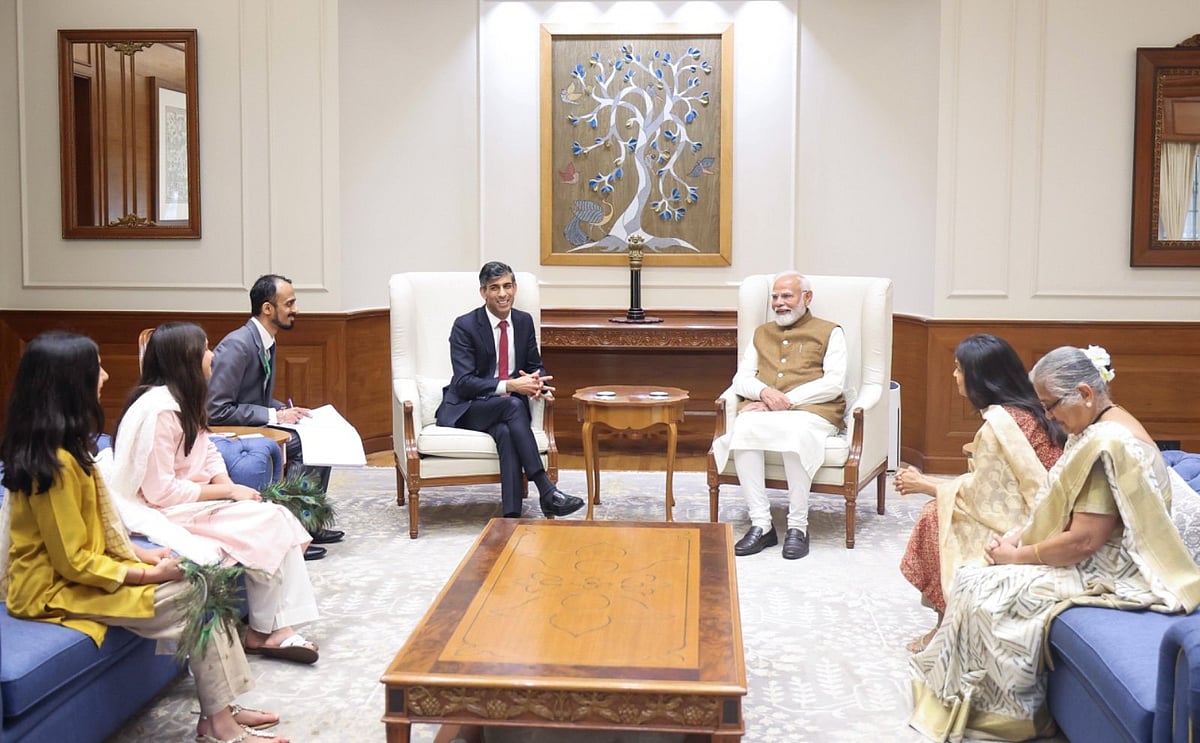 <div class="paragraphs"><p>Prime Minister Narendra Modi met former British prime minister Rishi Sunak on Tuesday and praised him as a 'great friend of India'.</p><p>(Source: Narendra Modi\X)</p></div>