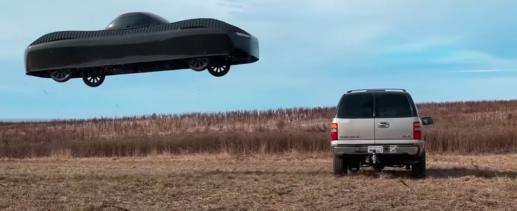 <div class="paragraphs"><p>The model has dimensions similar to an SUV to make it suitable for parking. (Photo: YouTube/@urdesign)</p></div>