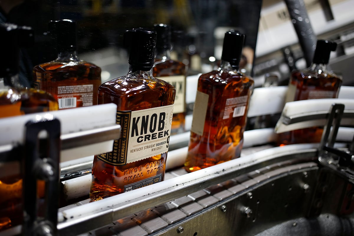 <div class="paragraphs"><p>Bottles of Knob Creek brand bourbon whiskey on a conveyor belt in Clermont, Kentucky. (Photographer: Luke Sharrett/Bloomberg)</p></div>