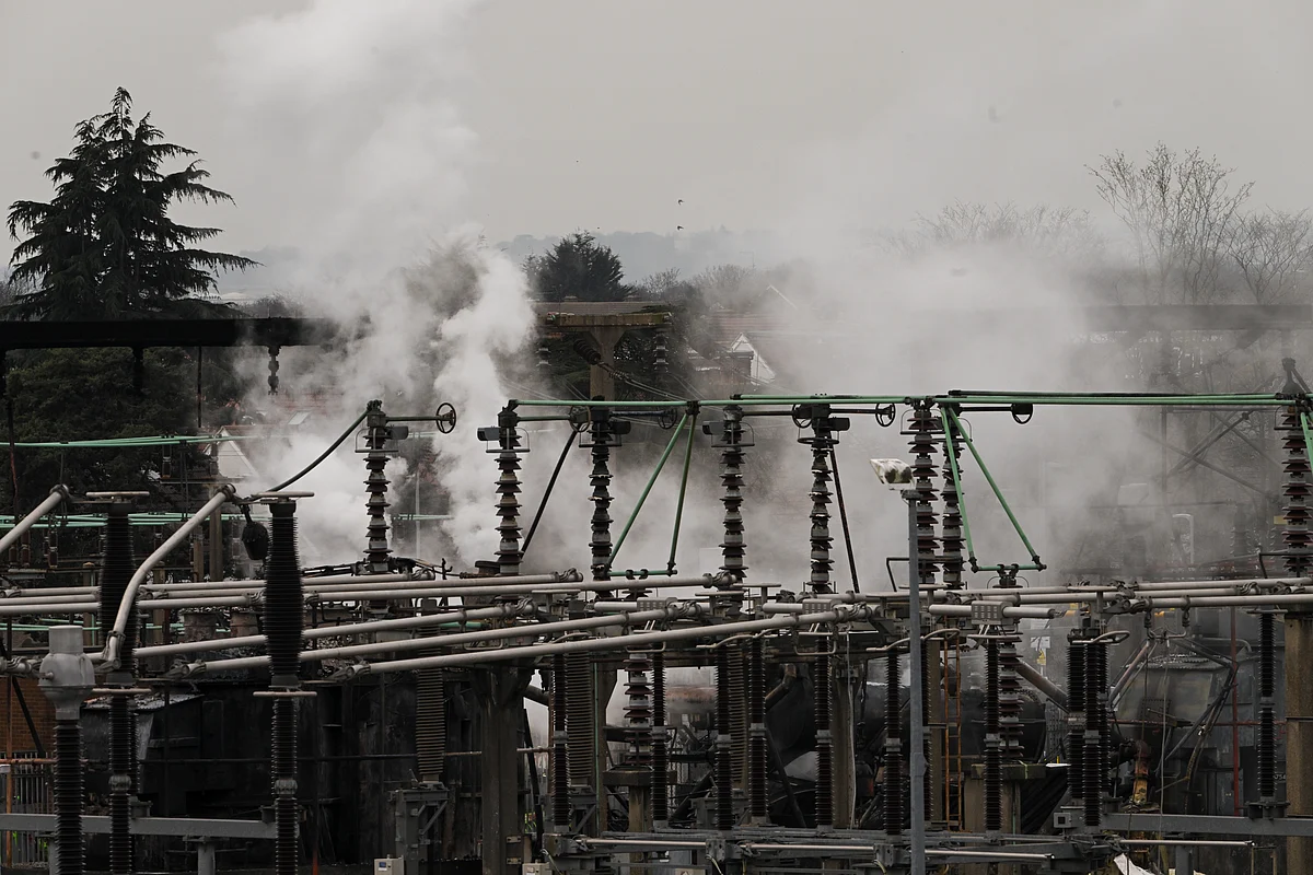 <div class="paragraphs"><p>Smoke from a fire at North Hyde Electricity Substation near London Heathrow Airport in London on March 21.</p></div>