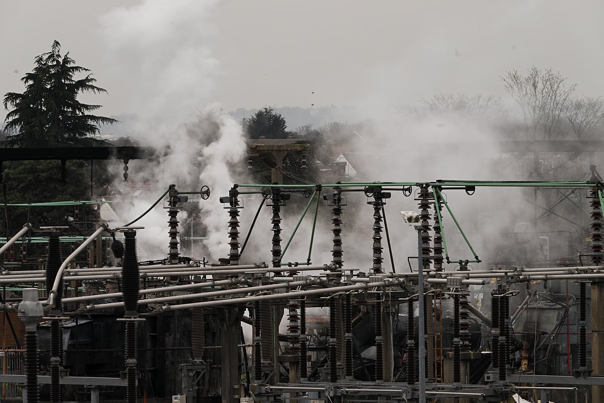 <div class="paragraphs"><p>Smoke from a fire at North Hyde Electricity Substation near London Heathrow Airport in London on March 21.</p></div>