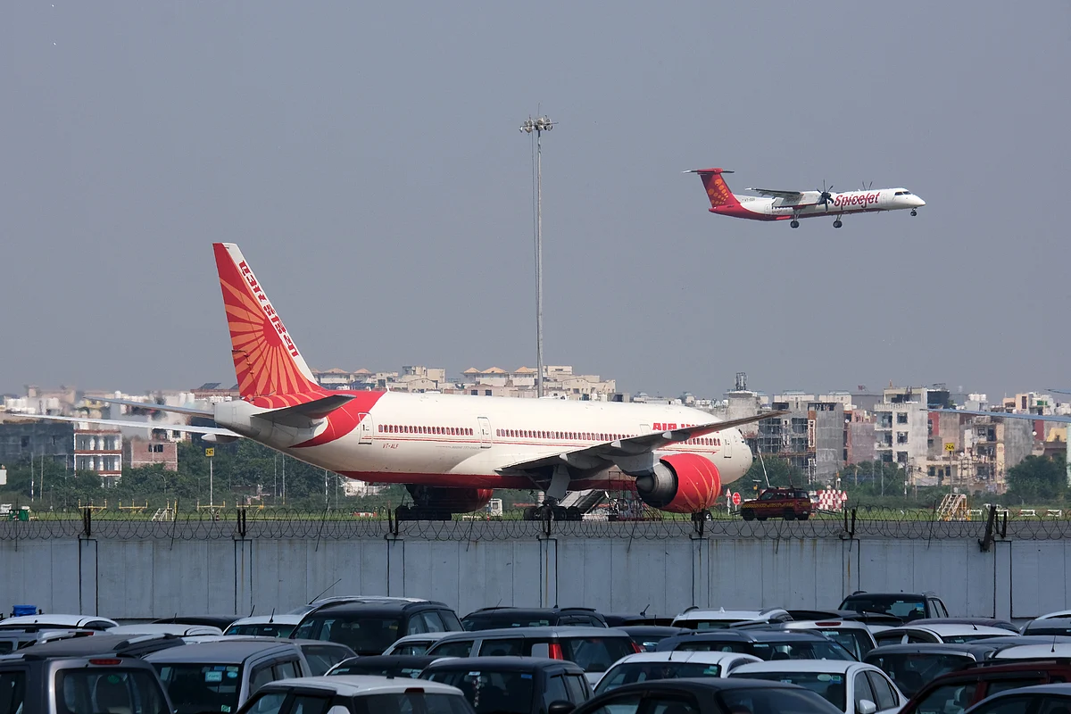 Delhi's Runway 28/10 Closure to Impact Over 100 Flights Daily