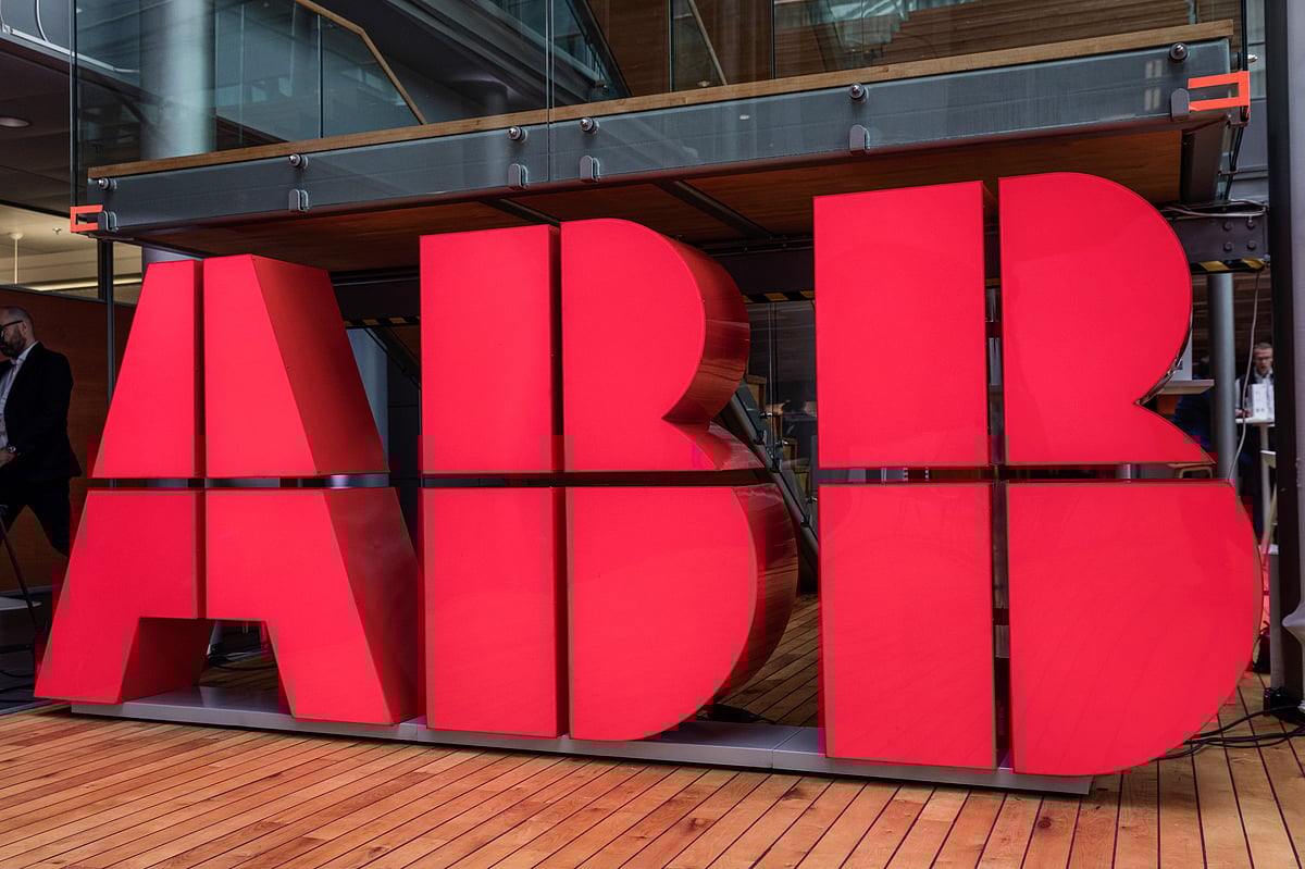 <div class="paragraphs"><p>ABB Ltd. plans to spin off and list its robotics unit next year.&nbsp;(Image source: Bloomberg)</p></div>