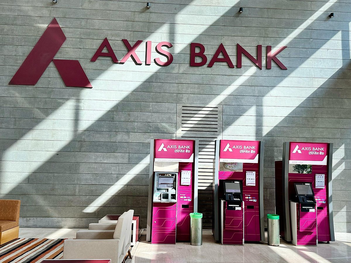<div class="paragraphs"><p>Axis Bank reported muted financial performance for the quarter ended December (Q3FY25). (Photographer: Vijay Sartape/NDTV Profit)&nbsp;&nbsp;</p></div>