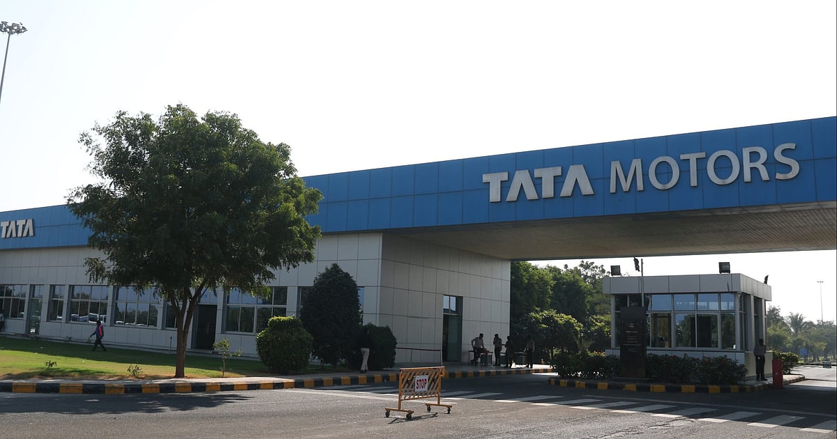 Tata Motors Shares Down Ahead Of Demerger, Record Date Announcement Tata Motors Shares Down Ahead Of Demerger, Record Date Announcement