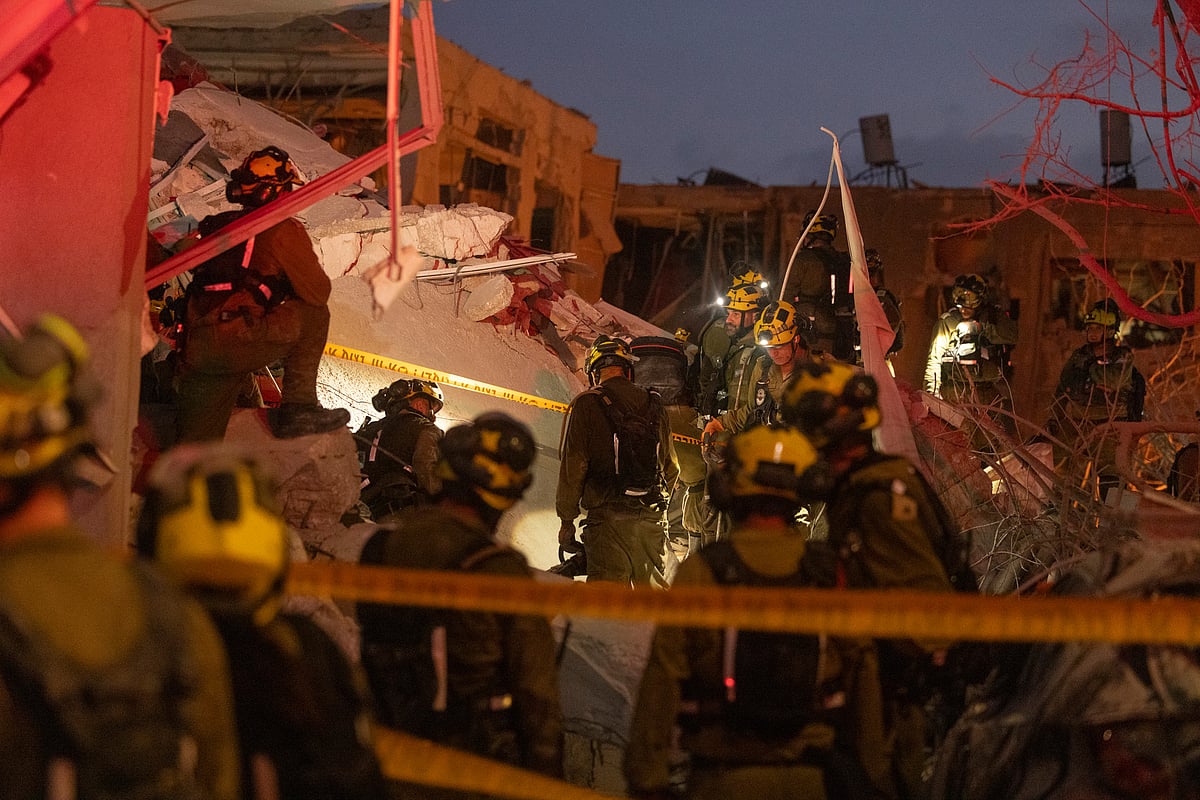 Israel, Iran Keep Attacks On Each Other As Fighting Grinds On