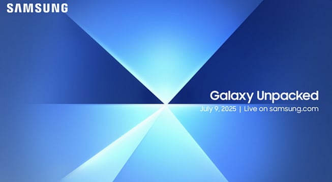 <div class="paragraphs"><p>The Galaxy Z Flip 7 will reportedly be available in three colour options of Jet Black, Blue Shadow and Coral Red. (Photo: Samsung)</p></div>