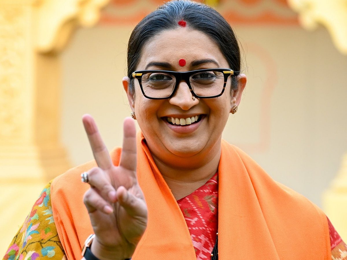 Part-Time Actor, Full-Time Politician, Says Smriti Irani; Opens Up On Language Row