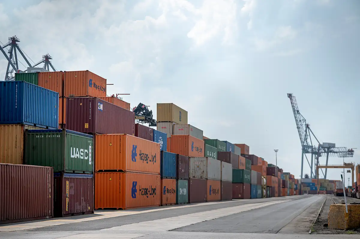 <div class="paragraphs"><p>The US and Canada have one of the world’s largest bilateral trading relationships. (Image: Bloomberg)</p></div>