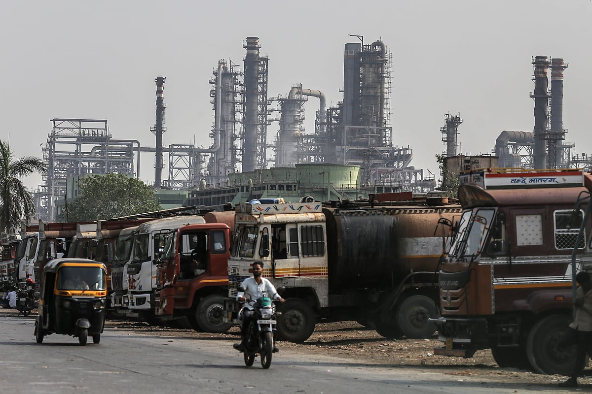 Indian Refiners Look More Widely For Oil After EU's Russia Curbs
