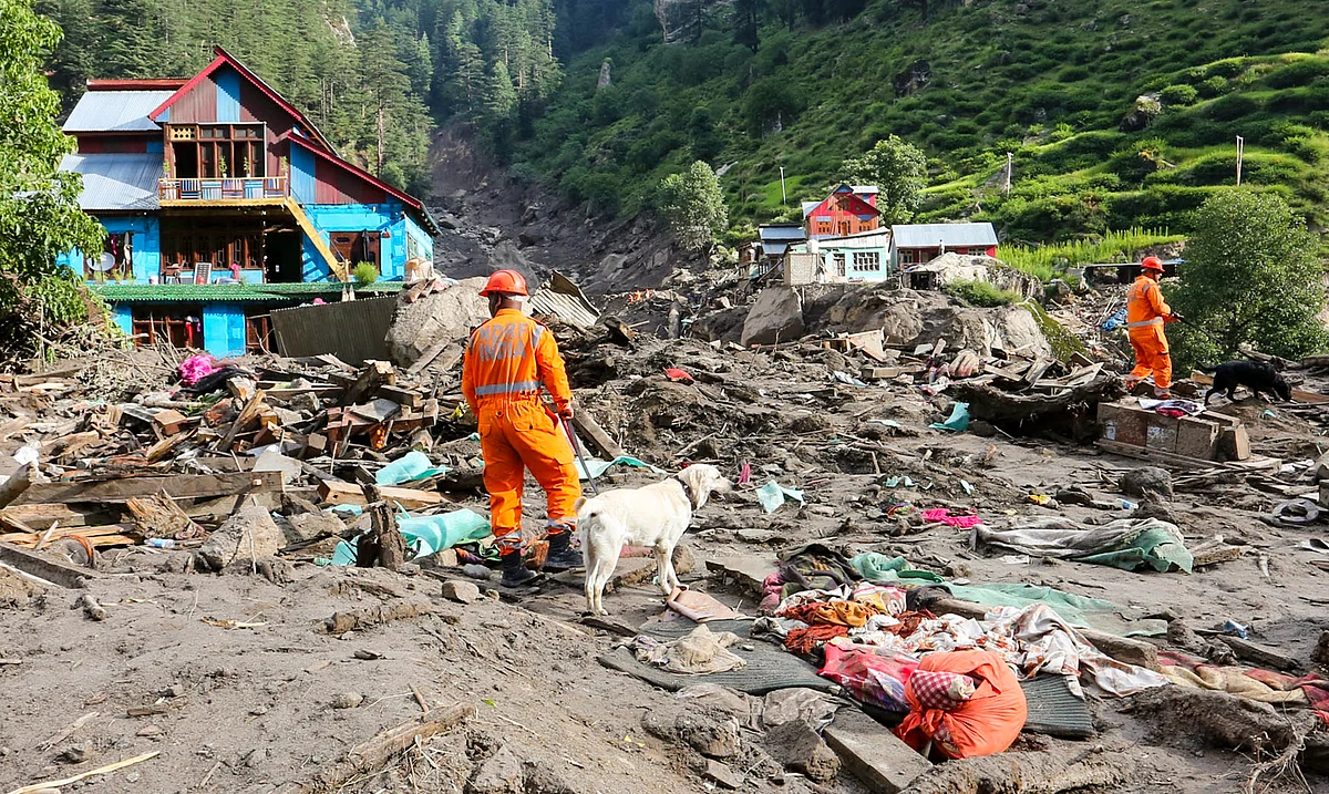 <div class="paragraphs"><p>Kishtwar: Search and rescue operation underway at Chisoti village after a flash flood triggered by cloudburst, in Kishtwar, Saturday, Aug. 16, 2025. (PTI Photo)</p></div>