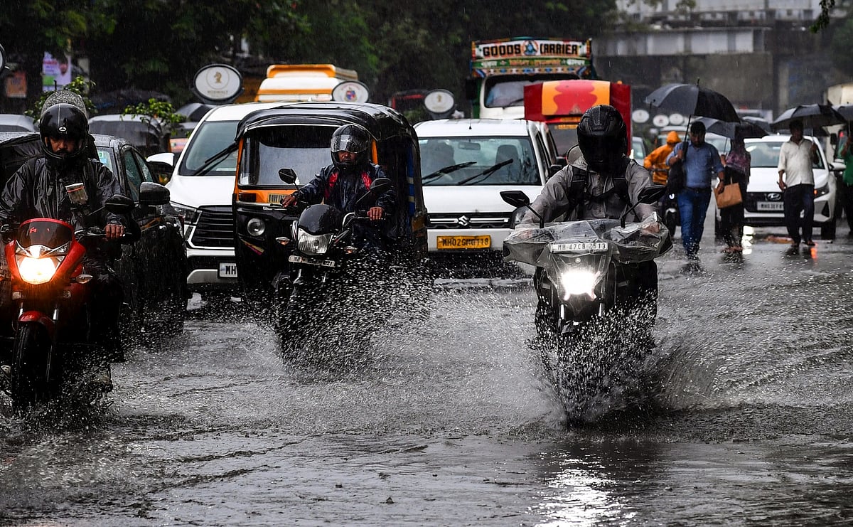 Mumbai Rains: IMD Issues Red Alert For Mumbai, Thane; BMC Urges People Not To Step Out Of Homes