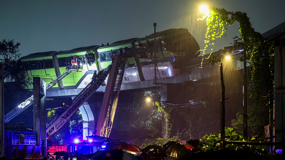 Mumbai Monorail Train Stranded Between Stations; Rescue Underway