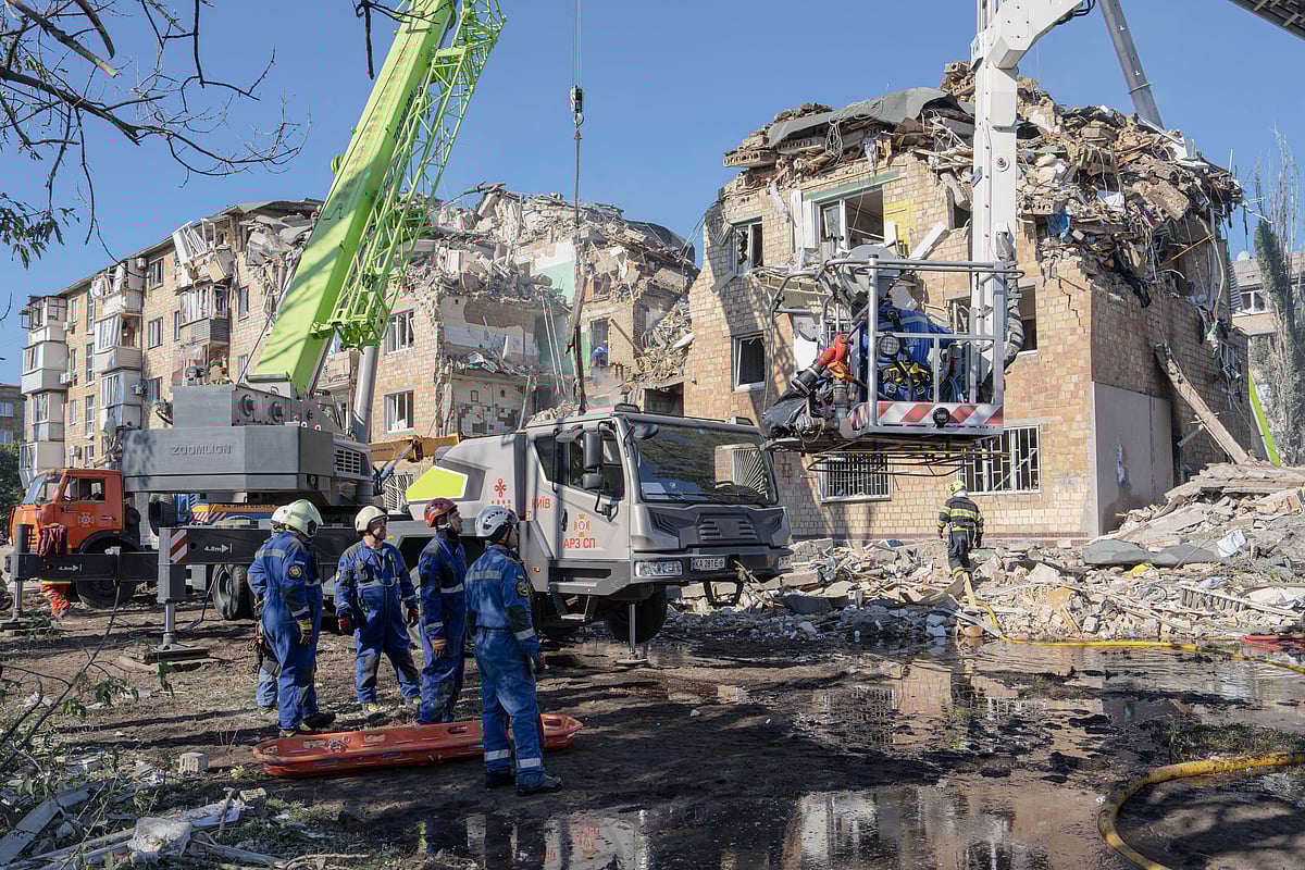 Russian Air Strikes On Kyiv Kill 18 As Putin Snubs US On War