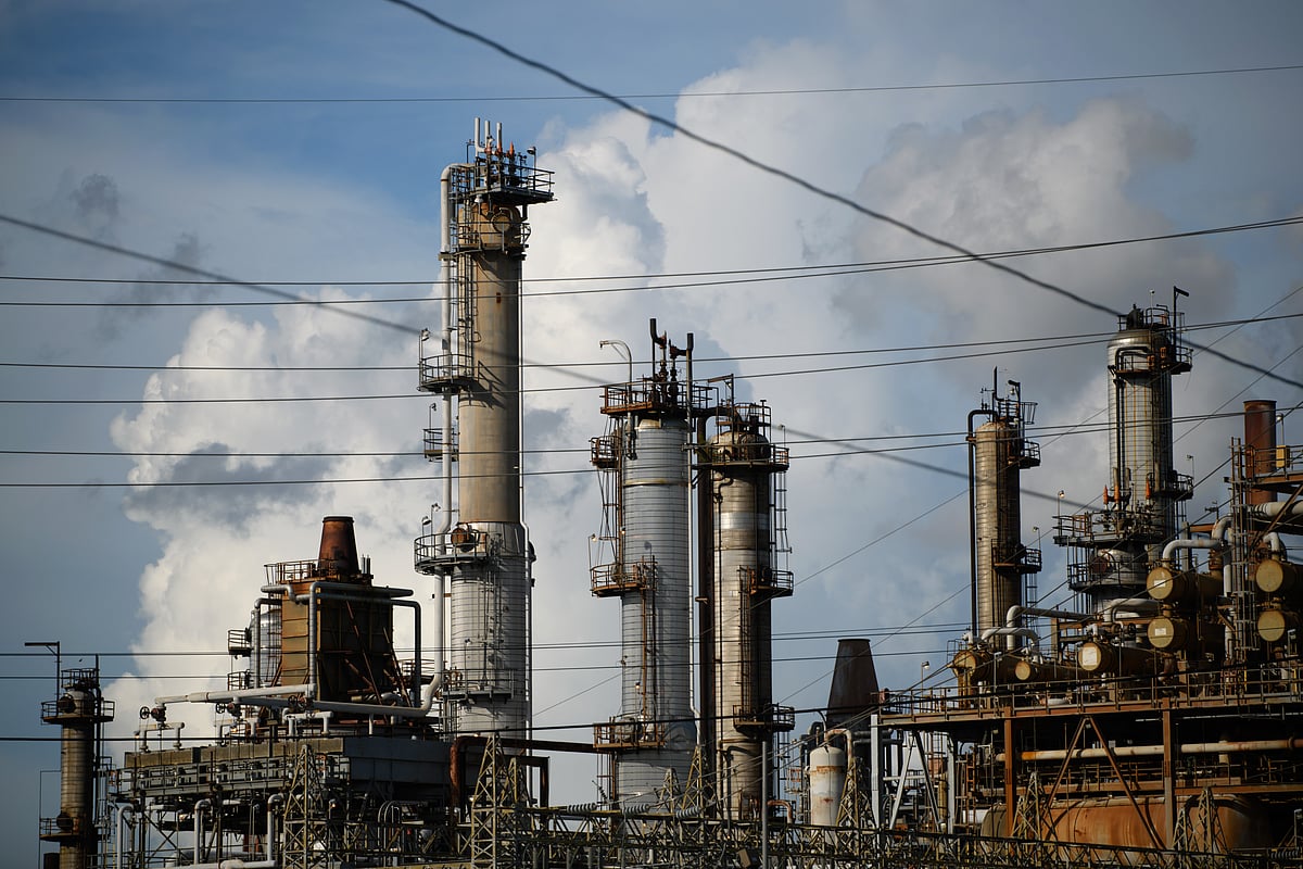 Oil Steadies After Monthly Drop With Glut, Geopolitics In Focus