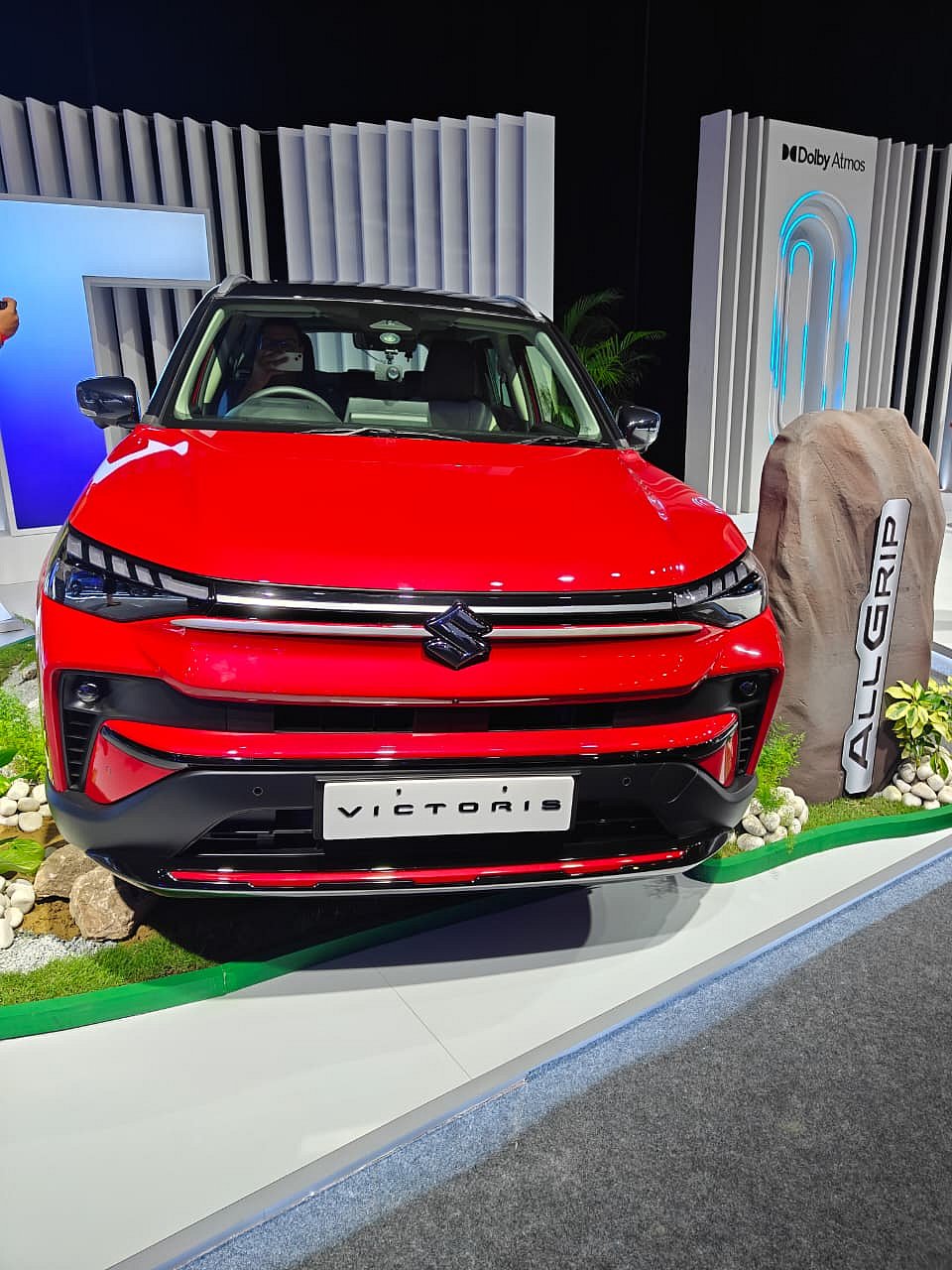 Maruti Suzuki Unveils New Mid-SUV Car Victoris — Check Photos, Details