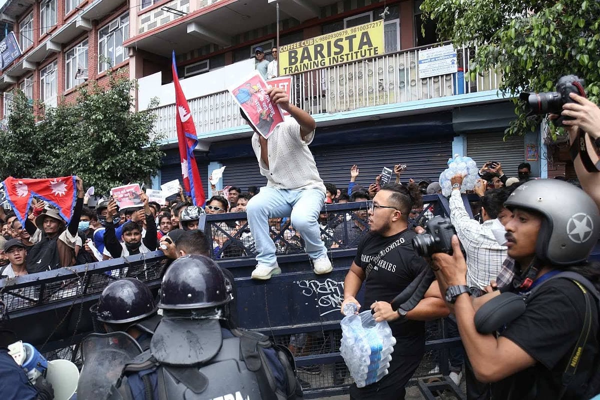 <div class="paragraphs"><p>The Gen Z group of Kathmandu, composed of people below the age of 28, took out protest rallies in Maitighar Mandala and various other places to protest the government’s move. (Image: NDTV)</p></div>