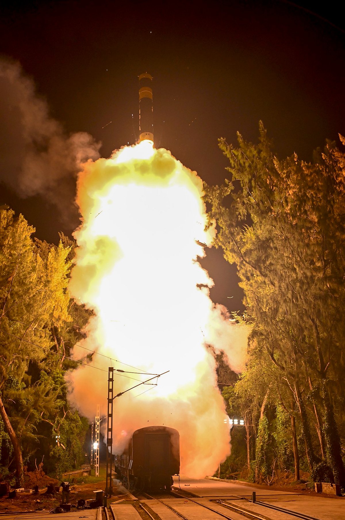 <div class="paragraphs"><p>Agni Prime missilecan be transported quickly using the vast Indian rail network. (Image: Rajnath Singh/ X)</p></div>