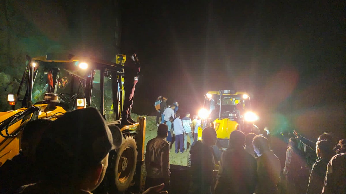 <div class="paragraphs"><p>Bilaspur: Rescue operation underway after landslide hits a bus, killing at least 18 people, in Bilaspur, Himachal Pradesh on Tuesday, Oct. 7. (Photo: PTI)</p></div>