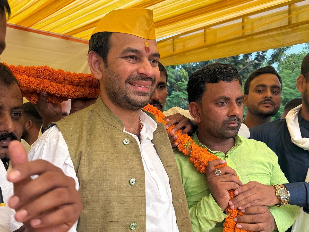 <div class="paragraphs"><p>Tej Pratap Yadav at an election rally in Bihar. (Image: X profile)</p></div>