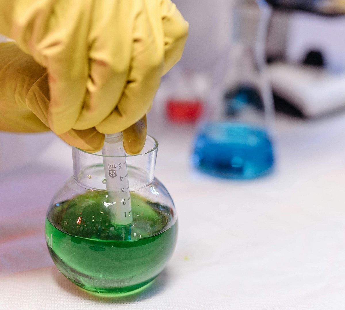 Rubicon Research Debuts At Nearly 30% Premium