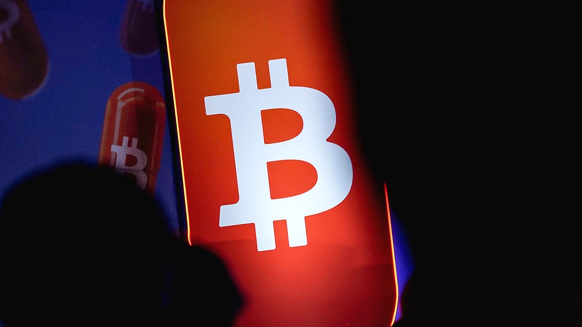 <div class="paragraphs"><p>Bitcoin Falls To Lowest Since June As Risk-Off Mood Hits Crypto (Image: Bloomberg) </p></div>