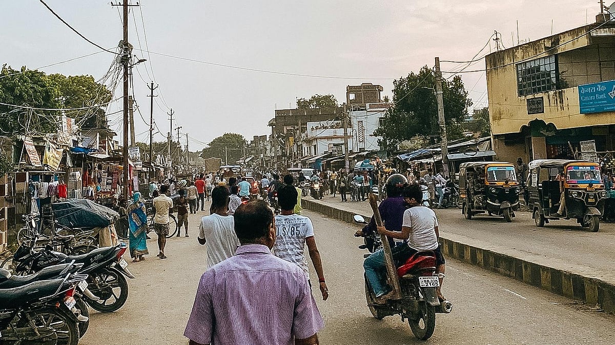 <div class="paragraphs"><p>The two candidates competing against each other are RJD's Sameer Mahaseth and RLM's Madhav Anand (Image source: Pexles)</p></div>