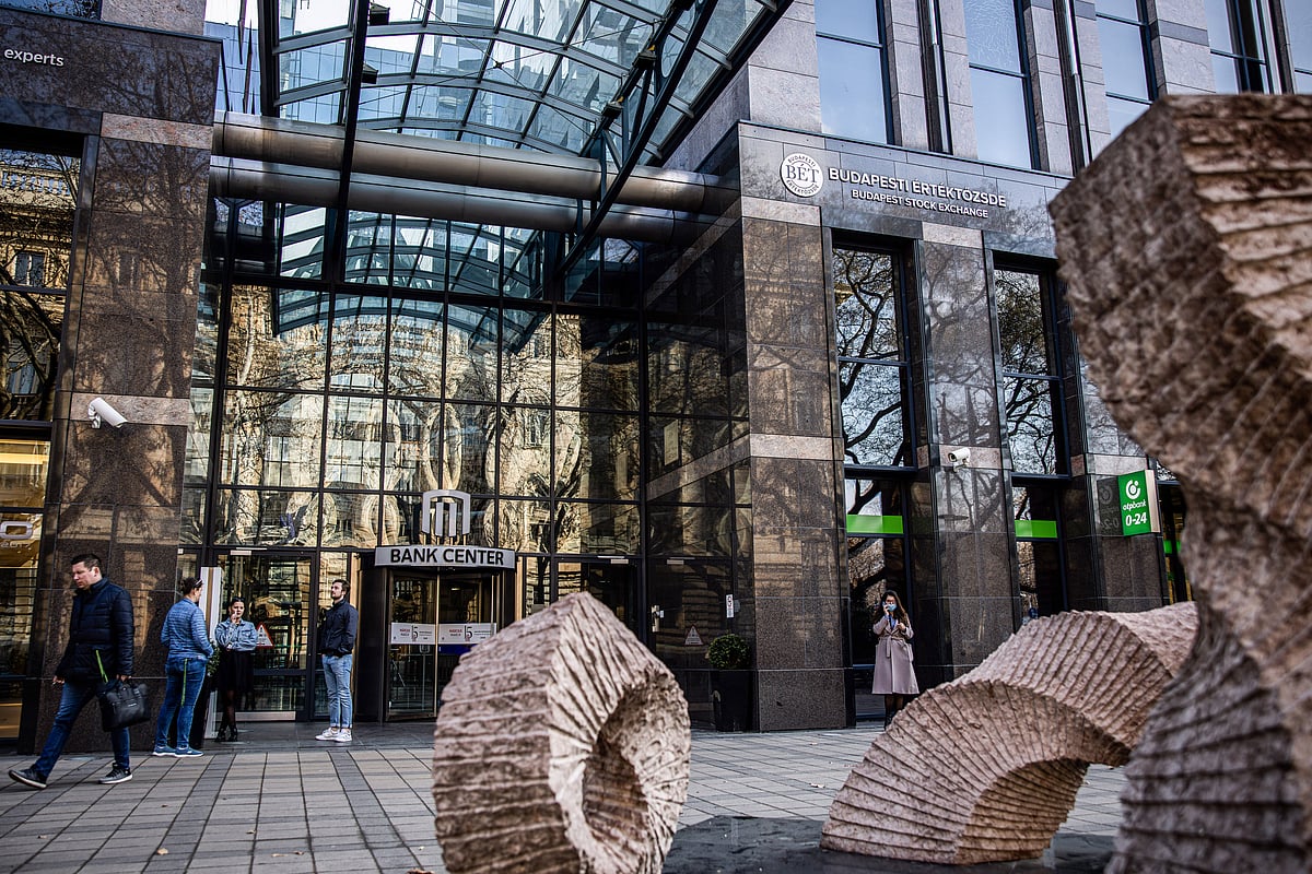 <div class="paragraphs"><p>Gains in some markets, including Hungary, Brazil and Egypt are topping 20%.&nbsp;Photographer: Akos Stiller/Bloomberg)</p></div>