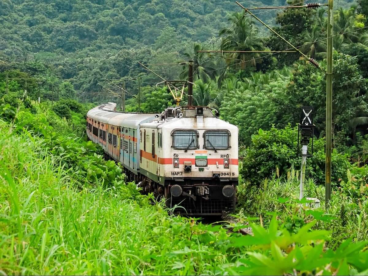 <div class="paragraphs"><p>(Photo source: X/@RailMinIndia)</p></div>