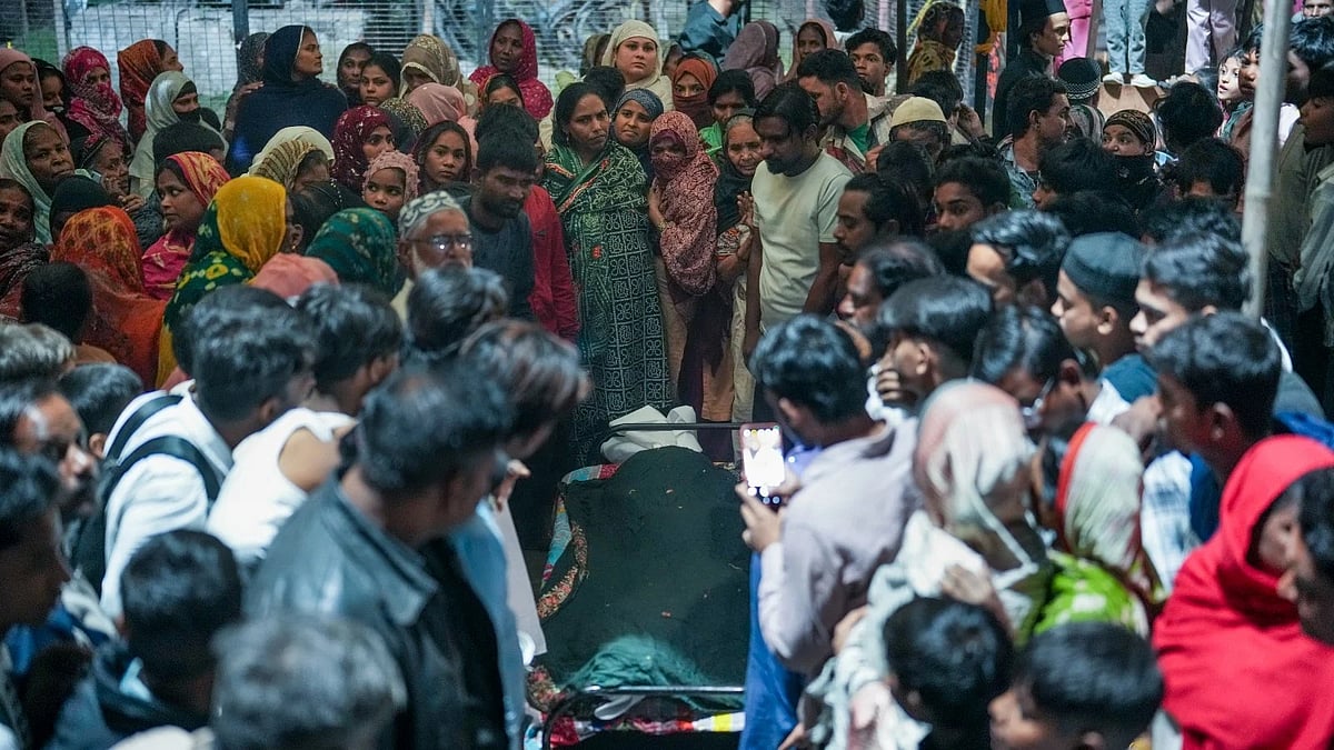 <div class="paragraphs"><p>The blast took place when a car at a traffic stop near Gate 1 of the Red Fort exploded. (Photo: PTI)</p></div>