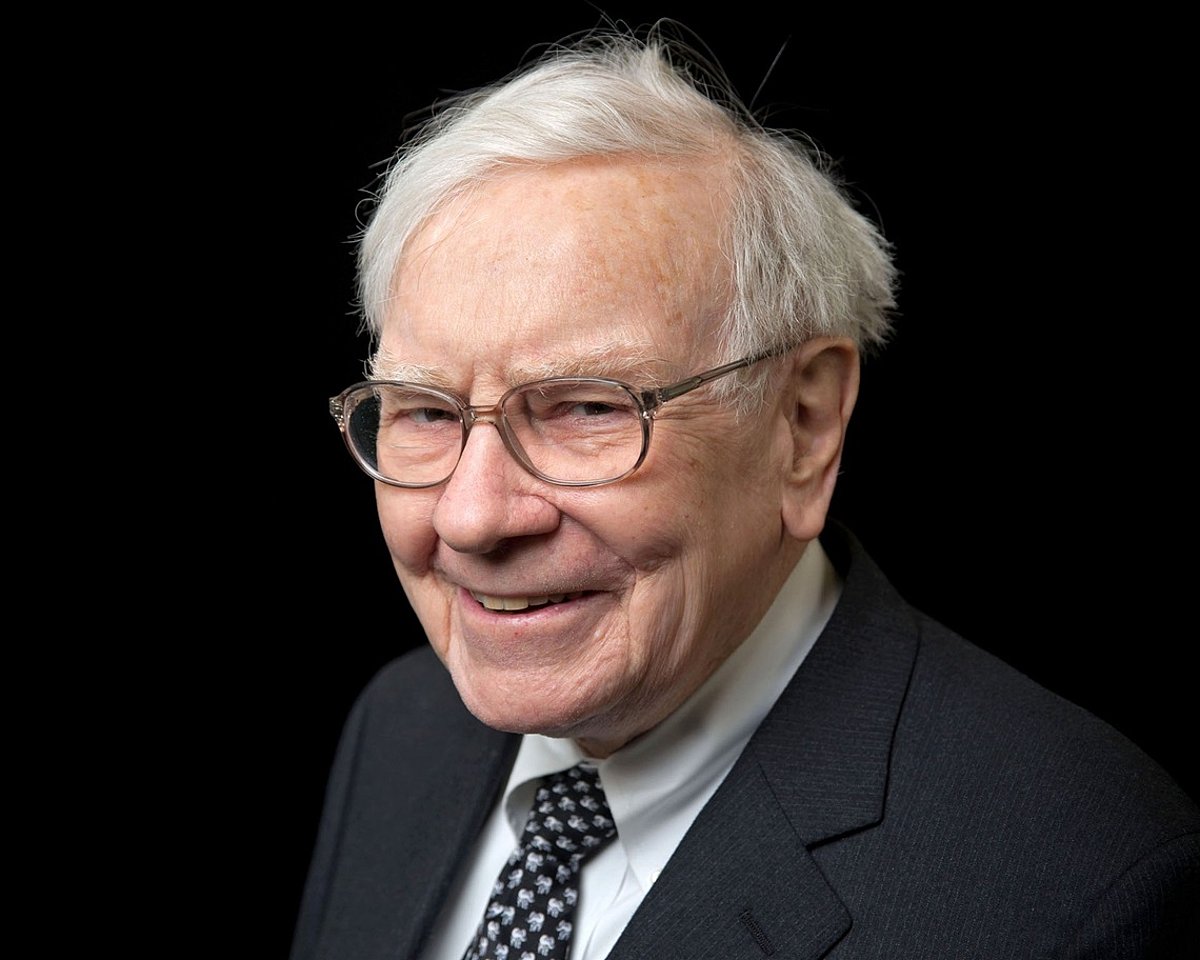 Warren Buffett Steps Down As Berkshire Hathaway CEO; Greg Abel To Take Charge Warren Buffett Steps Down As Berkshire Hathaway CEO; Greg Abel To Take Charge